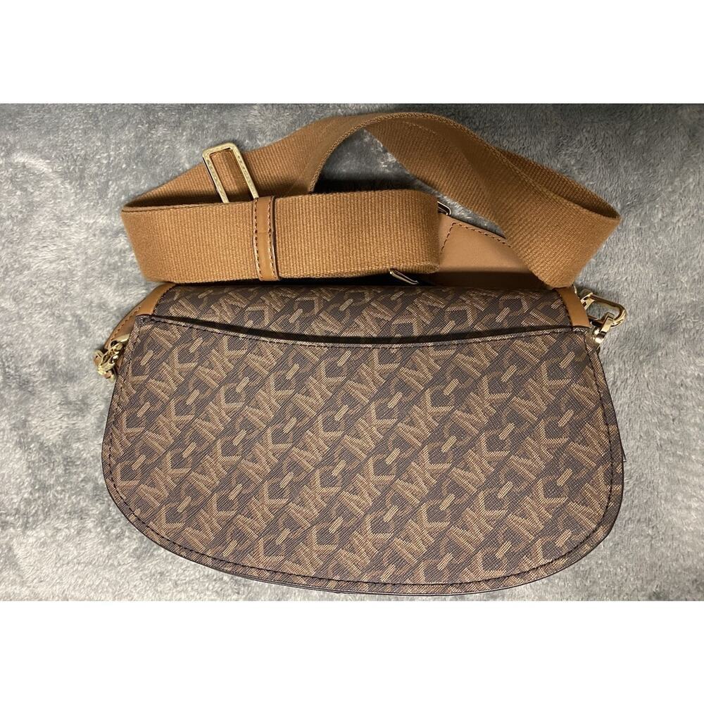 Michael Kors Mila Medium Empire Signature Logo Messenger Bag - Picture 7 of 16